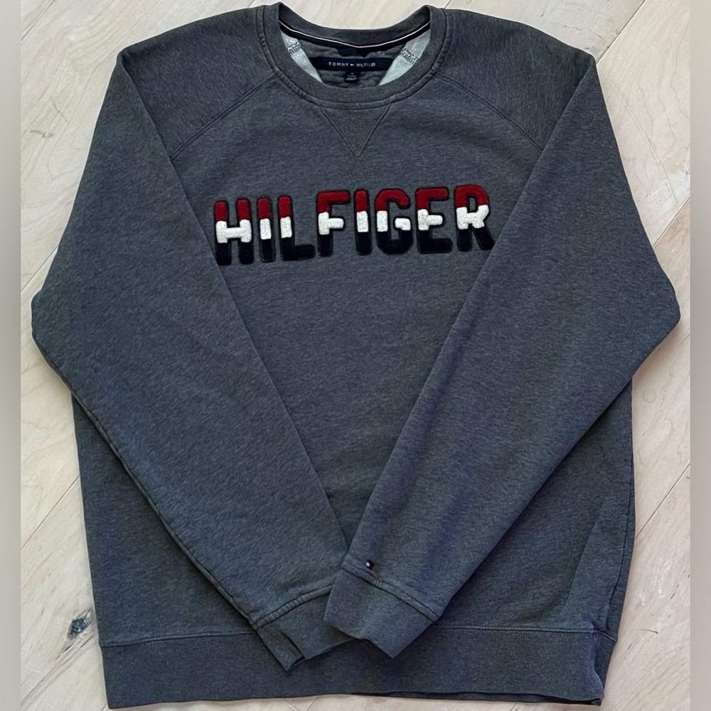 Men’s Tommy Hilfiger Signature Crewneck Gray Sweatshirt - Size XL